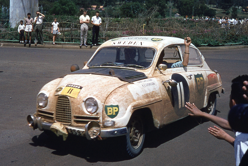 Illustration for article titled This Guy Raced A Tiny Two-Stroke DKW Surrounded By Lions In Africa